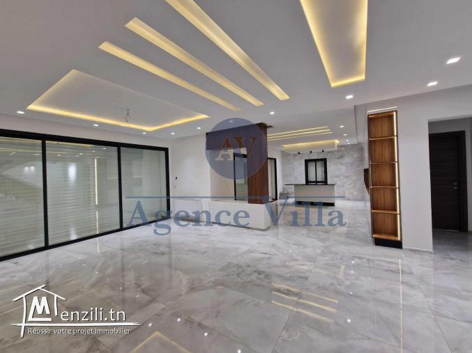 une villa s+3 à carthage avec piscine