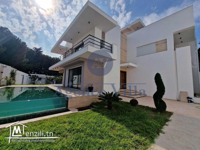 une villa s+3 à carthage avec piscine