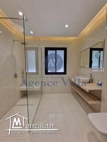 une villa s+3 à carthage avec piscine