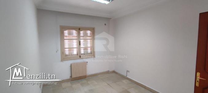 A LOUER | un bureau A+3 près de rond-point Panorama