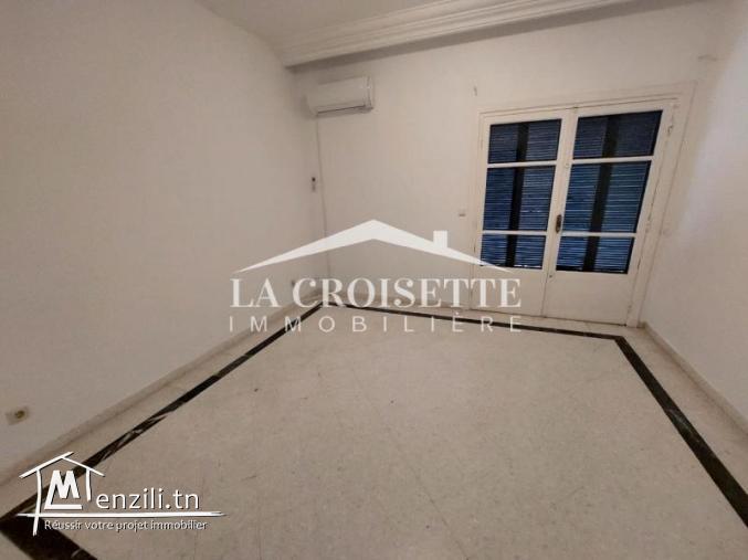 Duplex S+3 avec vue partielle sur mer à La Marsa MDV0165