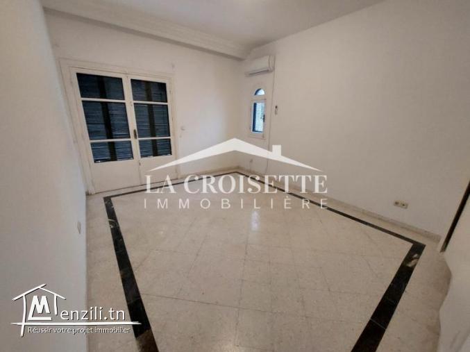Duplex S+3 avec vue partielle sur mer à La Marsa MDV0165
