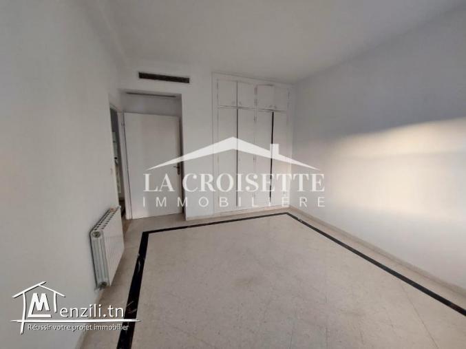 Duplex S+3 avec vue partielle sur mer à La Marsa MDV0165