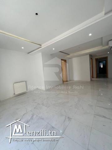 A LOUER un appartement S+3 non meubl? ?  Cit? Olympique  Sousse