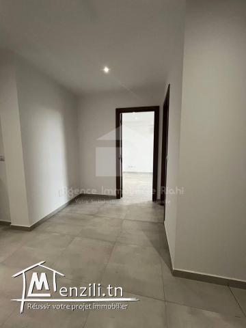 À LOUER un bureau A+1 situé à Centre  Ville prés Clinique EL YOSR INTERNATIONAL