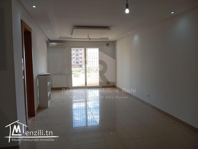À LOUER (Annuelle) un appartement s+1 sans meuble situé à Sahloul 4