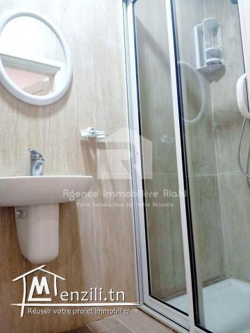 A Louer (Par Jour) un appartement S+2 meublé situé à Cornich sousse