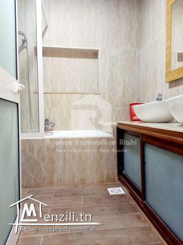 A Louer (Par Jour) un appartement S+2 meublé situé à Cornich sousse