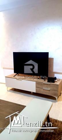  A louer (court durée) un appartement S+2  trés haute standing situé à Panorama 