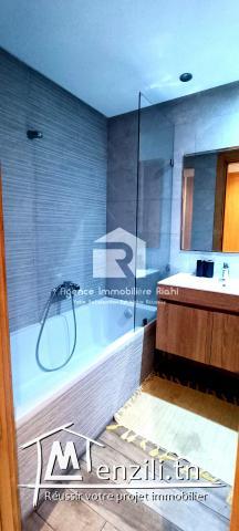  A louer (court durée) un appartement S+2  trés haute standing situé à Panorama 