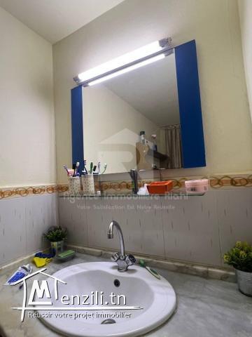 À VENDRE une maison R+1 situé à Zaouiet Sousse