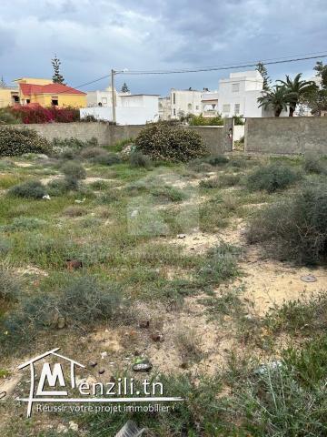 A VENDRE terrain situé à Chat Mariem