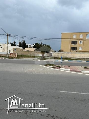 A VENDRE terrain situé à Chat Mariem