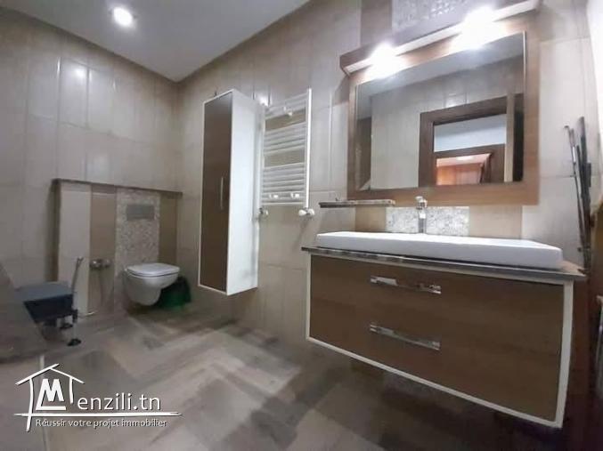 A vendre Appartement s+3 avec jardin La Marsa stade