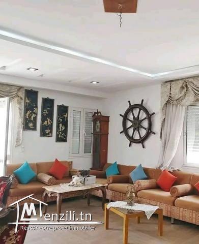 A vendre Appartement s+3 avec jardin La Marsa stade