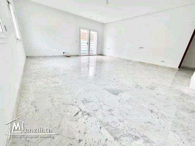A louer Villa s+5 avec piscine La Marsa