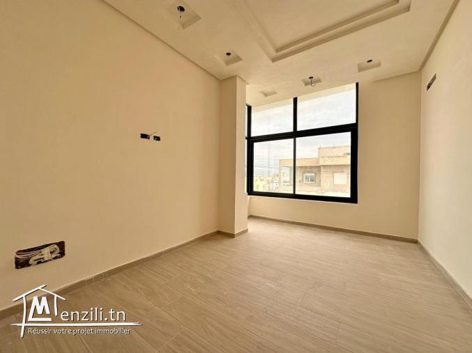 Villa moderne de 580m² à Kalaa Seghira