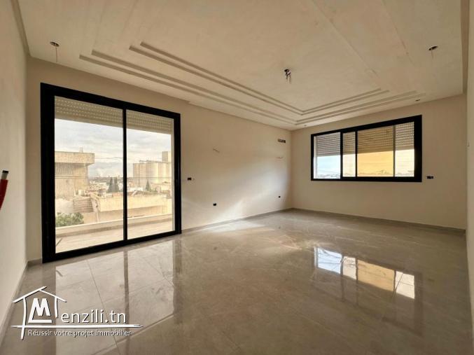 Villa moderne de 580m² à Kalaa Seghira