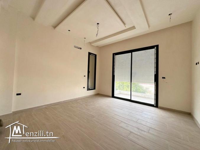Villa moderne de 580m² à Kalaa Seghira
