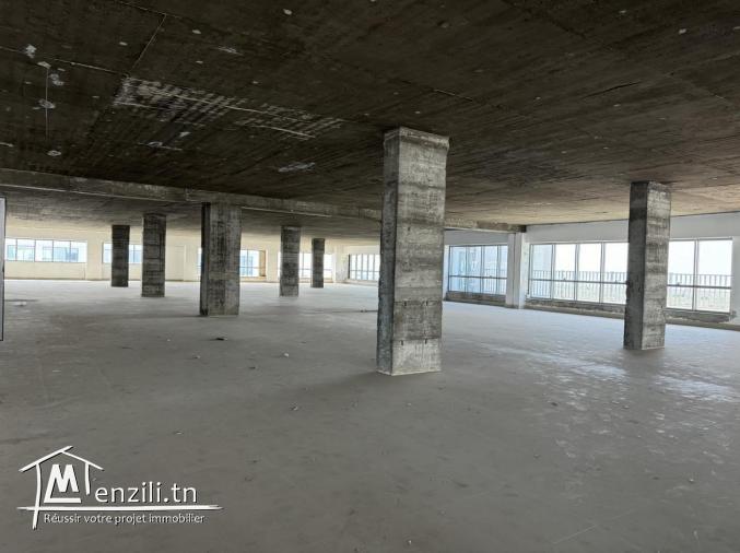 Sur bureau 2500 m² avec vue mer au lac 3 kram