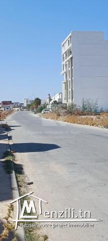 A VENDRE un terrain R+4 prés Clinique Concorde