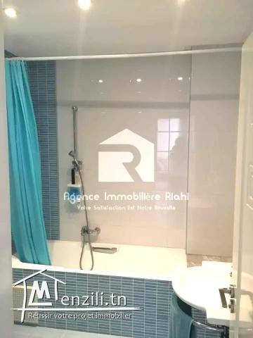 A vendre un appartement S+2 situé à Cornich, Sousse