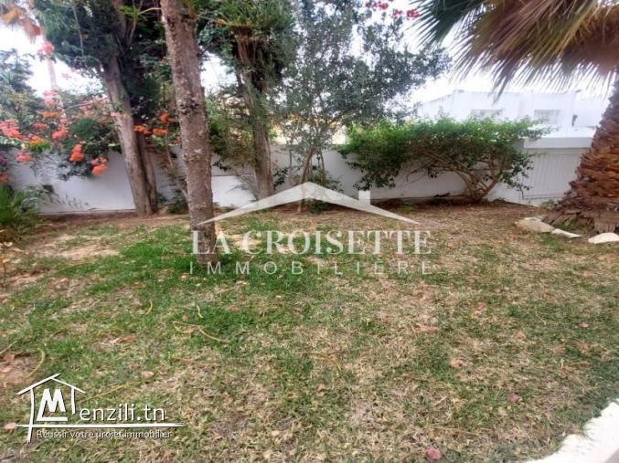 Villa S+7 avec piscine à Gammarth MVL1675