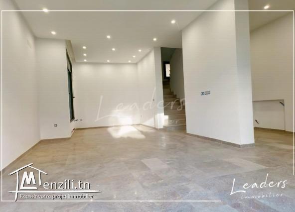 A vendre une VILLA S+3 de 242m² située à la Marsa ✨