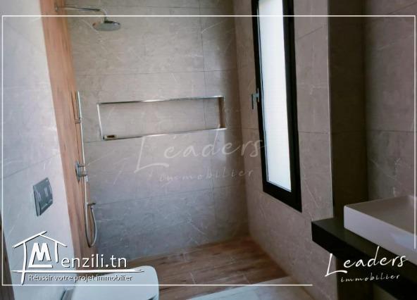 A vendre une VILLA S+3 de 242m² située à la Marsa ✨