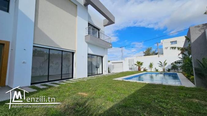 Villa GUZMANIA (Réf: V2732)