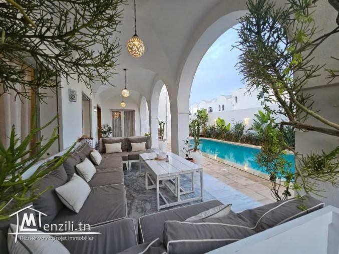 Villa LA LUNE (Réf: V2709)