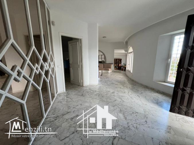 A vendre une superbe villa à Menzah 7