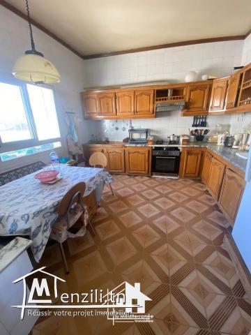 A louer étage de villa à usage bureautique au Bardo