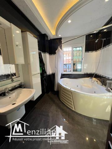 A vendre luxueuse Villa R+2 à Cité el ferdaws Bardo