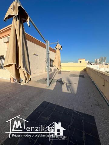 A vendre luxueuse Villa R+2 à Cité el ferdaws Bardo