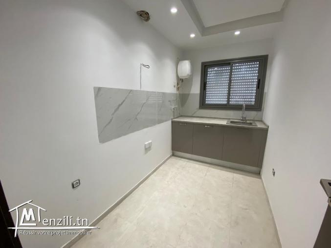 à louer des bureaux neufs à bayrem tounsi