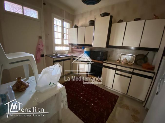 A vendre une villa sur deux niveaux à bayrem tounsi