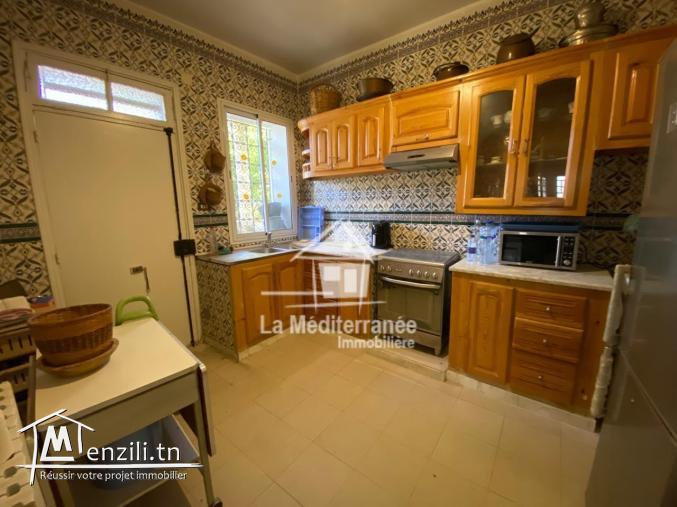 A vendre une villa sur deux niveaux à bayrem tounsi