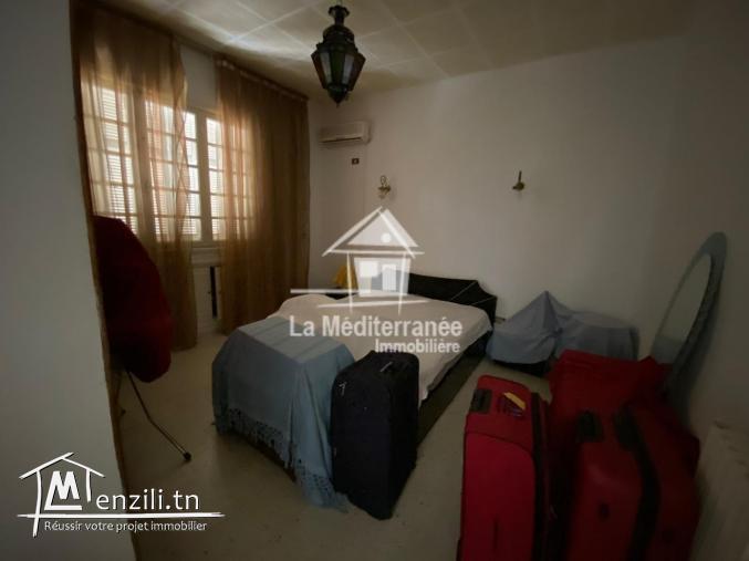 A vendre une villa sur deux niveaux à bayrem tounsi