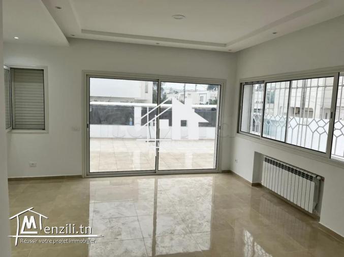 A louer villa S+3 à Menzah 5
