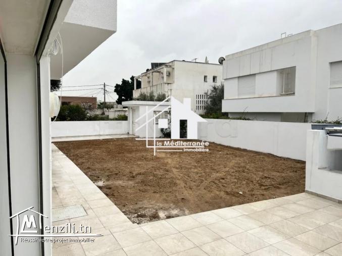 A louer villa S+3 à Menzah 5