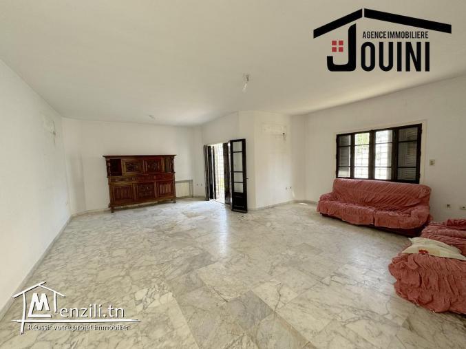 Villa 1000 m2 A Ariana Borj Louzir