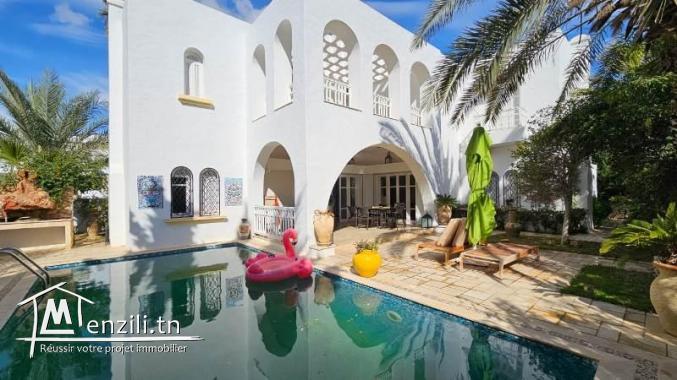 Villa PATRICK(Réf: L2810)