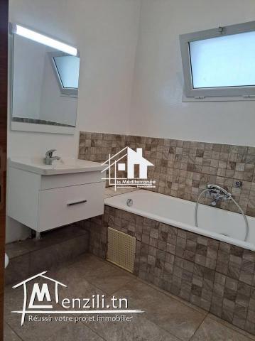 A louer étage de villa S+3 à Hay Rommena