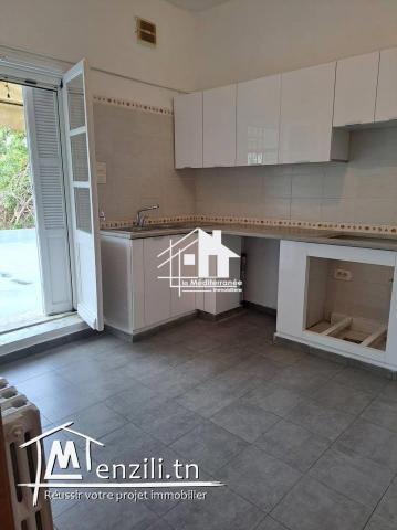 A louer étage de villa S+3 à Hay Rommena