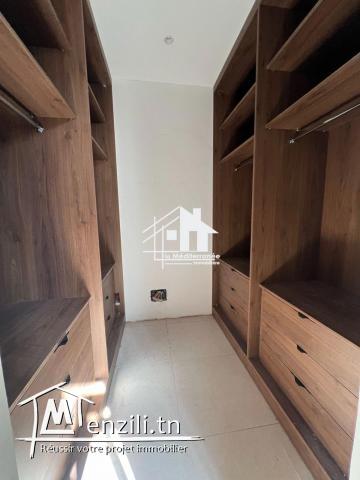 A vendre triplex avec piscine au Beau séjour el Agba