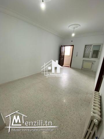 A louer étage de villa S+2 à cité des sous-officiers