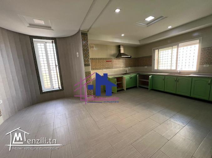 A louer étage de villa s2 à manouba