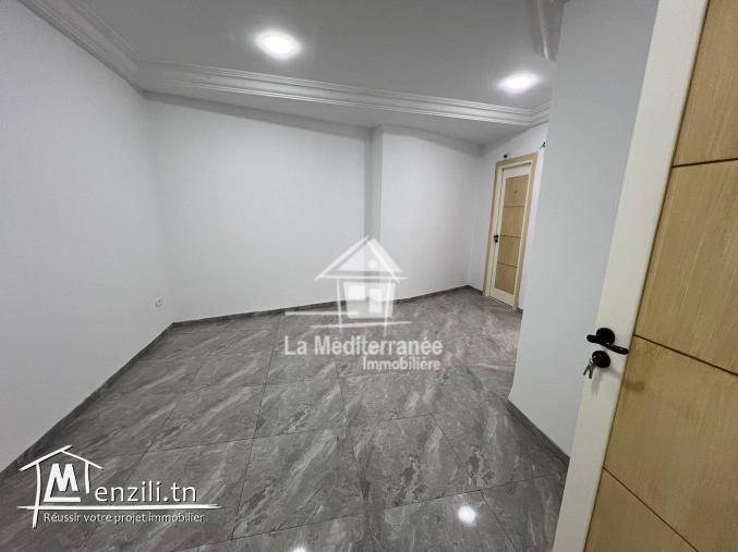 A louer des bureaux neufs h1/h2 à Cité ezzouhour