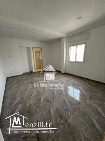 A louer des bureaux neufs h1/h2 à Cité ezzouhour